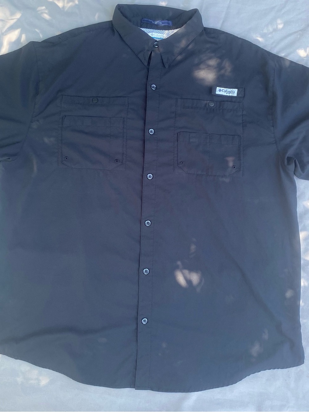 Columbia Men’s Black Short-Sleeve Button-Down Fishing Shirt